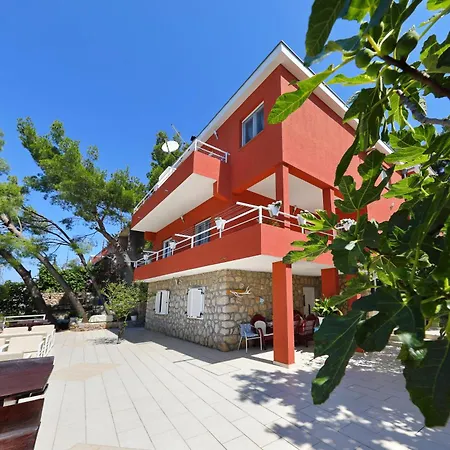 Candela, No 4 Appartement *