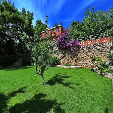 Candela, No 4 Apartment