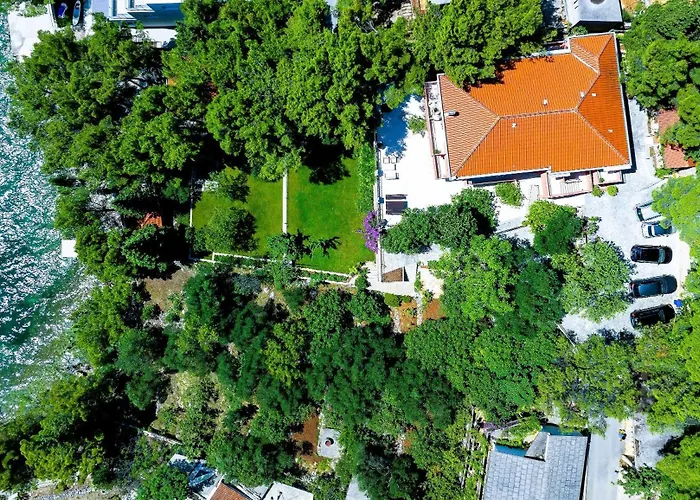 Candela, No 4 * Starigrad Paklenica