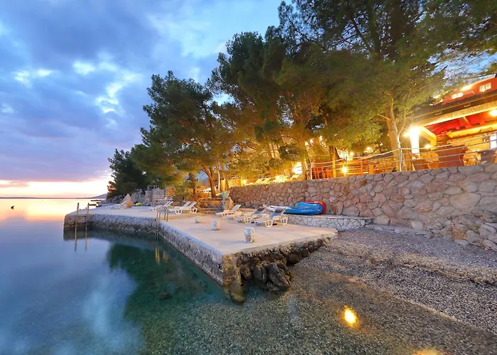 Candela, No 4 * Starigrad Paklenica