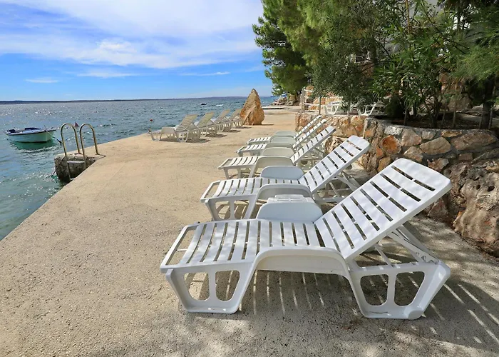 Candela, No 4 Apartment