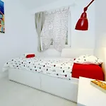 Candela, No 4 *