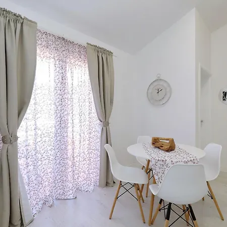 Candela, No 4 Starigrad Paklenica